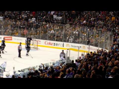11/9/13 fight breaks out at kings vs canucks!