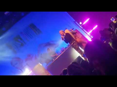 Katja Krasavice & Marwin Balsters Narben - P😼ssy Power Tour live in Wien