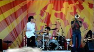 "Higher" - Jeff Beck with Trombone Shorty @ NOLA Jazz Fest 2011