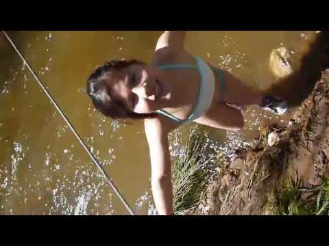 Culonas En El Rio