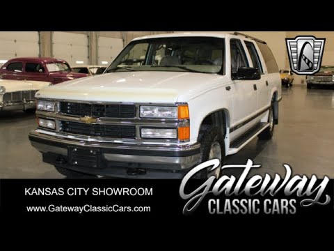 1998 Chevrolet Suburban (CC-1918157) for sale in O'Fallon, Illinois