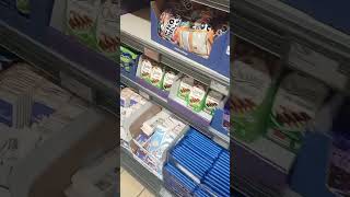 イギリスで出かけ中にお腹が空いたら何を買う！