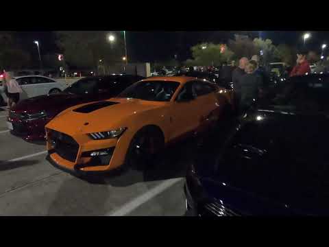 Kemah Car show on a saturday night