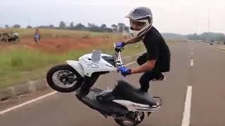 Download lagu status wa keren 2019 - standing motor matic mp3 Download lagu status wa keren 2019 - standing motor matic mp3