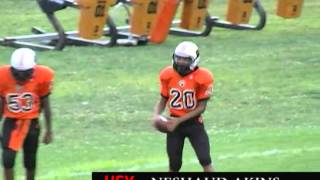 preview picture of video 'First game, first play, touchdown - Neshaud Akins, Beaver Falls Tigers'