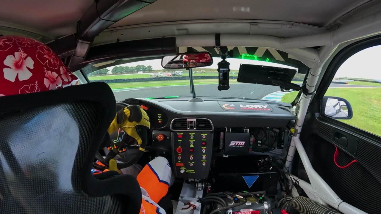 Hot lap of Phillip Island with Paul Morris in Porsche 911 997 GT3