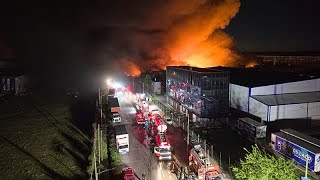Explosiones en cadena y un gran incendio en una zona industrial de las afueras de Buenos Aires