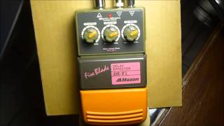 Video thumbnail for Maxon DE-F1 Fire Blade Digital Delay Guitar Effect Pedal by Sharpie the Parrot