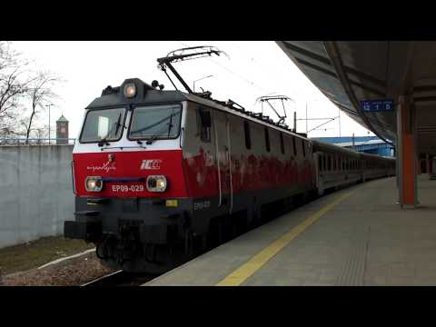 Niepodległa EP09-029 Kraków Główny z pociągiem "Malczewski" nr IC3806 Przemyśl - Kołobrzeg