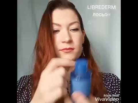 Maschera per capelli con un limone per la persona La faccia che si solleva per leggere le risposte