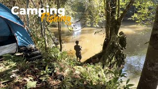 Download lagu Go camping and fishing on the banks of the delang river, Kalimantan mp3