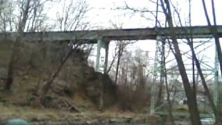 preview picture of video 'Septa's R3 Train Going Across Darby Creek.'