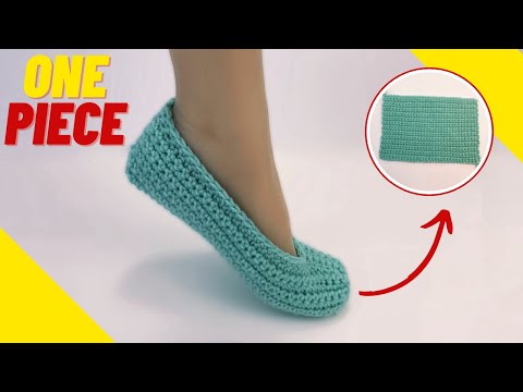 EASIEST Crochet Slipper Socks for Beginners - ONE PIECE!