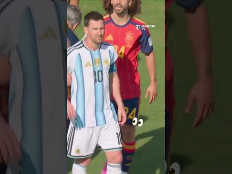 Dieses Mal bekommt der Spanier die Hand schnell aus der Schusslinie 👀