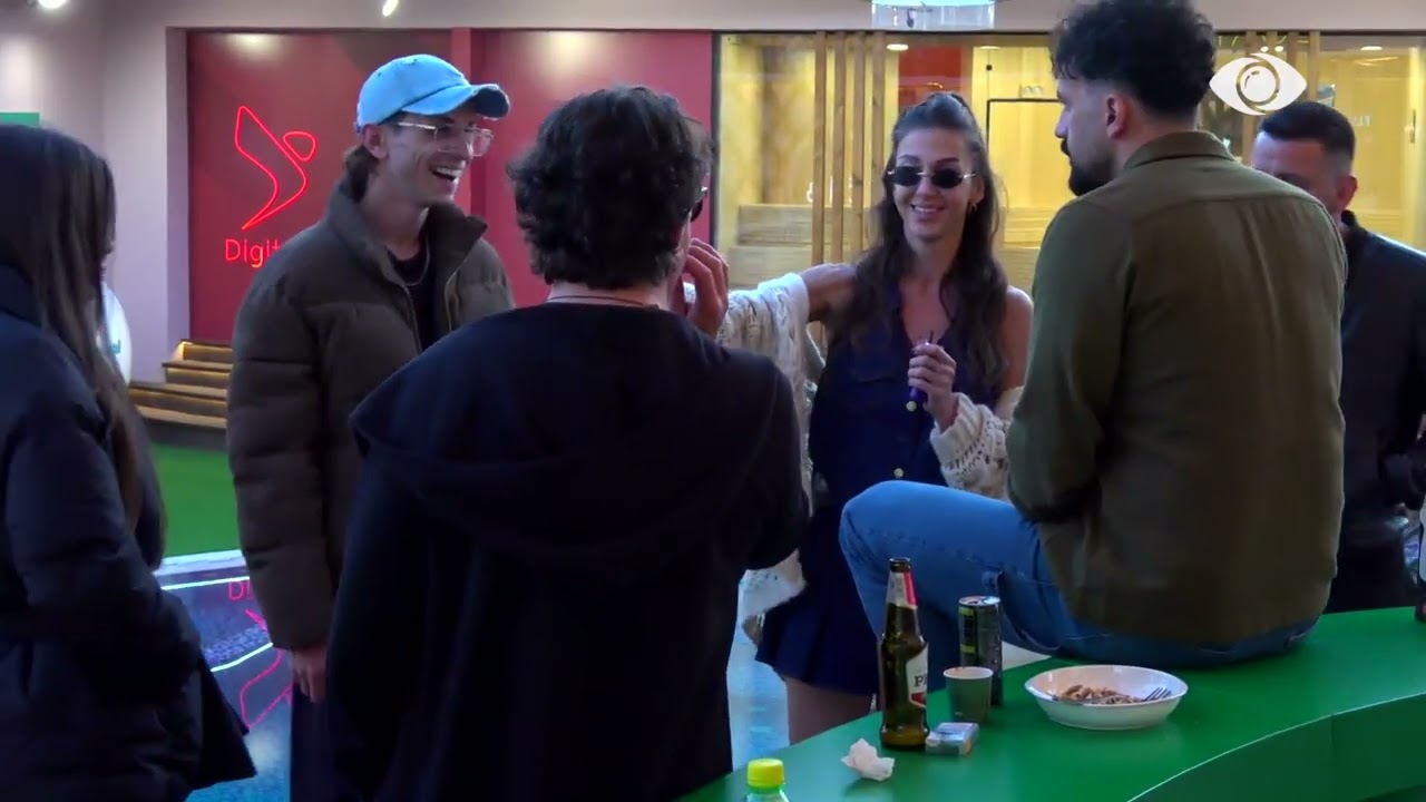 “Çfarë sheh ti tek Valbona?”/ Loredana- Laertit: Ti burrë 50 vjeç…