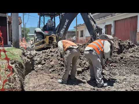 La Municipalidad reconstruye la calzada en la calle Río San Lorenzo
