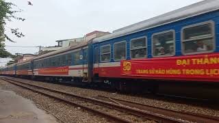 [5473] D19E - 940 kéo tàu SE65 đưa cán bộ, chiến sĩ đi SG tập luyện diễu binh A50 (04.04.25 - 17h33)