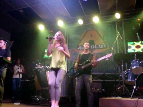 Fernanda Tavares - Absolut - Equalize