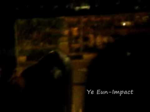 [Fancam] Park Ye-eun Focused 3 060310 (SG Airport Arrival) - At the bus!