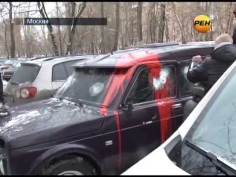 , title : 'Активисты громят машину торговцев спайсом (2012.12.11)'
