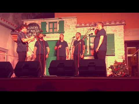 "U boj, u boj"- Klapa Težaci (Paljuv)