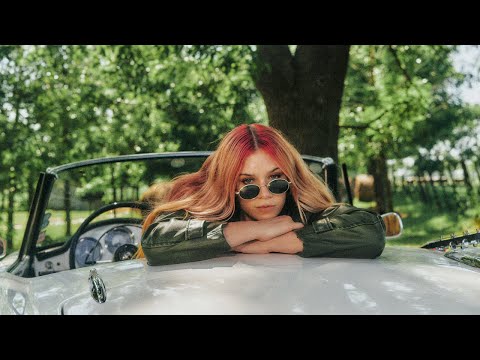 Connie Isla - Lejos (Video Oficial)