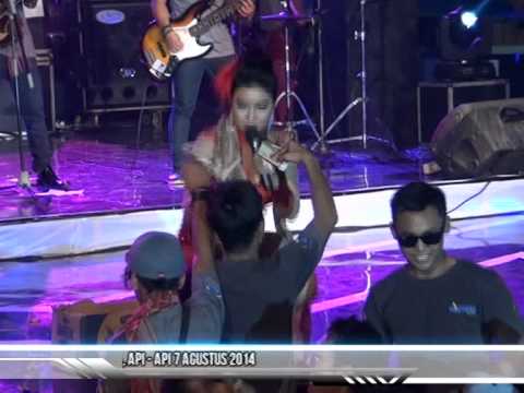 MONATA LIVE APSELA 2014 - NIKEN APRILIA PESAWAT TEMPUR