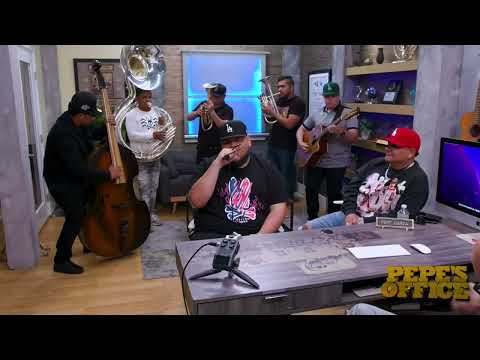 Victor Cibrian - En El Radio Un Cochinero - En Vivo Pepes Office (2022)