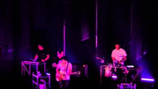 FAUVE - Requin Tigre - live au Bataclan