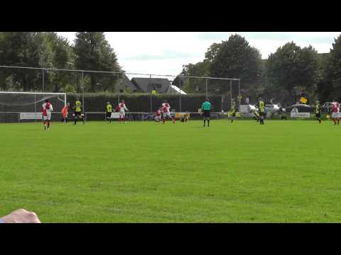 13 sept 2015 Odijk 1 - UVV 1 com 1-1 Matthijs gevloerd; penalty!