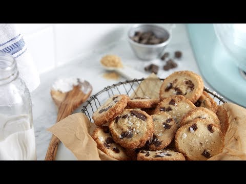 Celiac-Safe Salted Chocolate Chunk Shortbread Cookies