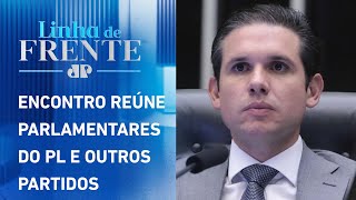 Hugo Motta e líderes discutem projeto da anistia