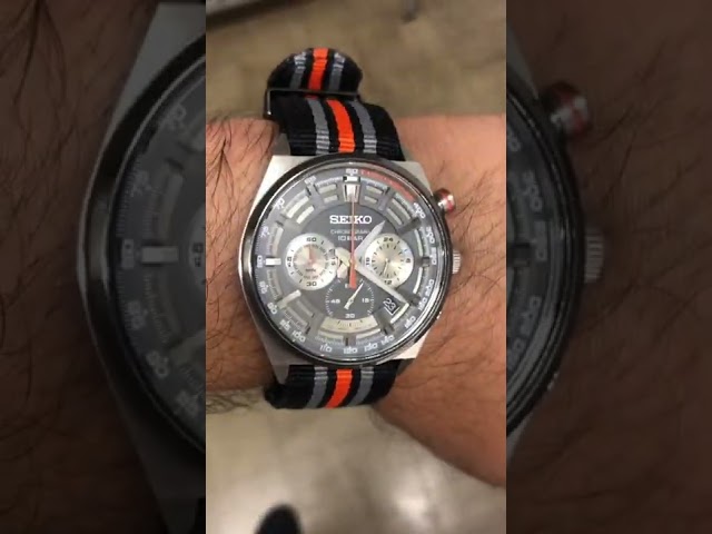 Vídeo relacionado con Seiko Reloj Deportivo para Homber con Correa de nailon SSB403P1