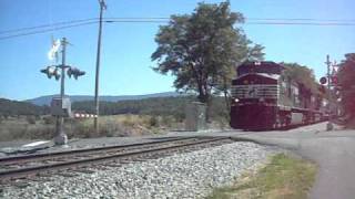preview picture of video 'Norfolk Southern V-92 at Laymans Trestle, Virginia'