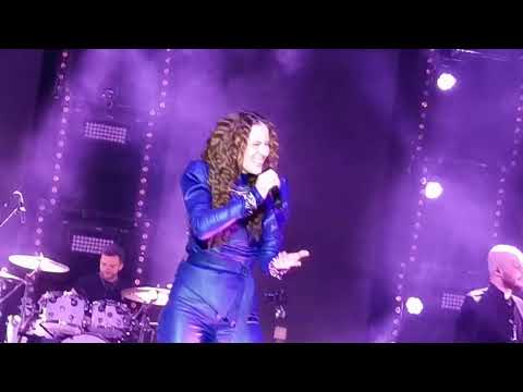 Nina Pušlar - Nina, Nina, Nina; Ljubljana, Hala Tivoli, 17. 12. 2022