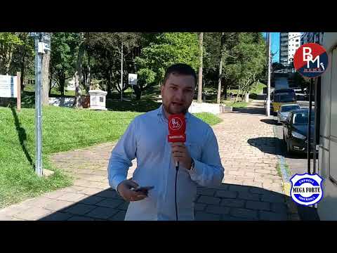 Jovem é assaltado por homens armado com faca na Praça Centenário