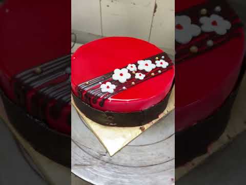 Strawberry cake|gum paste flower|golden and silver ball|dark chocolate|truffle|easy|strawberry lover