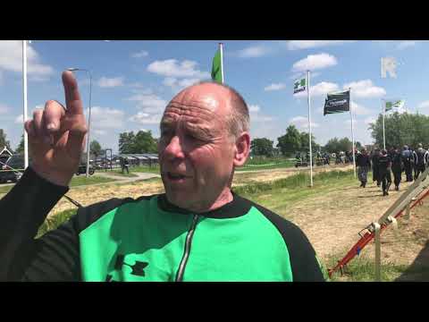 Organisator Nol Bikker vertelt vol trots over zijn Kawasaki-evenement in Noordeloos