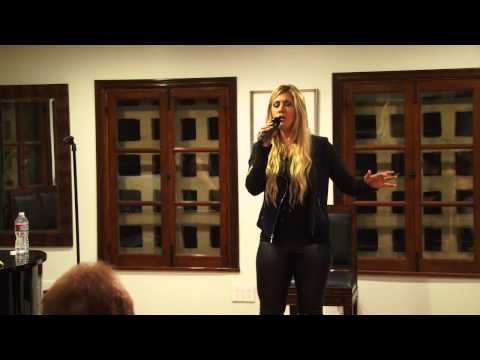 Savana B performs "Natural Woman"