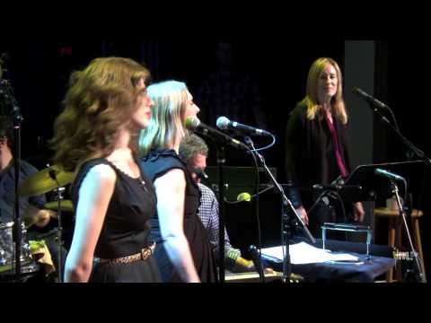 eTown Finale with Lake Street Dive & Eilen Jewell - Don't Let Me Down (Live on eTown)