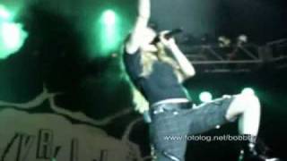 Avril Lavigne - Unwanted - Live in São Paulo, Brasil [HQ]