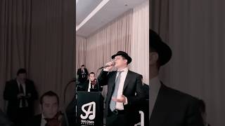 All the Chupa Feels ✨לראות בנים (הזמר והיוצר שמחה יעקבי) - התמונה מוצגת ישירות מתוך אתר האינטרנט יוטיוב. זכויות היוצרים בתמונה שייכות ליוצרה. קישור קרדיט למקור התוכן נמצא בתוך דף הסרטון