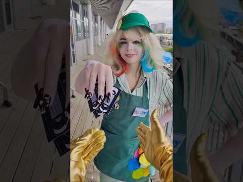 WHO WON? 🫣 #dandysworld #cosplay #roblox #robloxmemes #meme #dandy #comiccon #mcmcomiccon #cosplayer