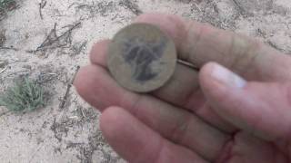 preview picture of video 'Garrett AT Pro Metal Detecting with a 5x8 coil, Out Coin Hunting'