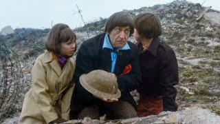 Extrait - Le Docteur, Jamie et Zoe atterrissent dans les tranch�es (version coloris�e de 2024)