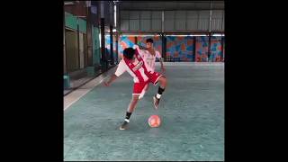 Download lagu Humiliating football skills 😍 mp3