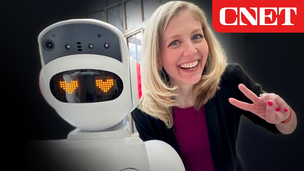 This Humanoid Robot Can Make Itself Taller and Open Doors