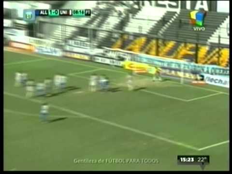 Guerra - Triverio, la fórmula goleadora de Unión