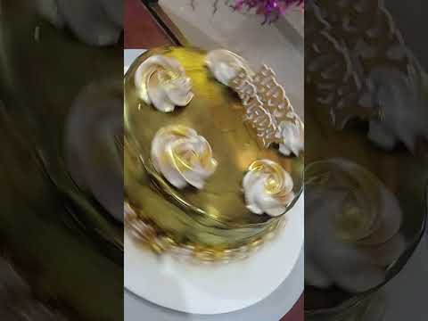 konain's birthday cake