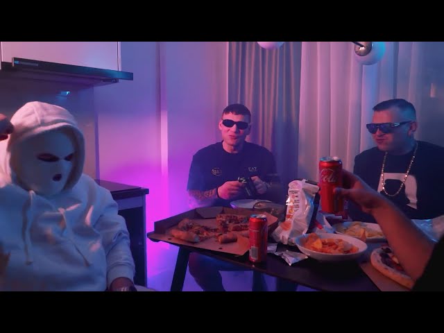 Kwadrat von Majki & Major Spz ((jetzt ansehen))